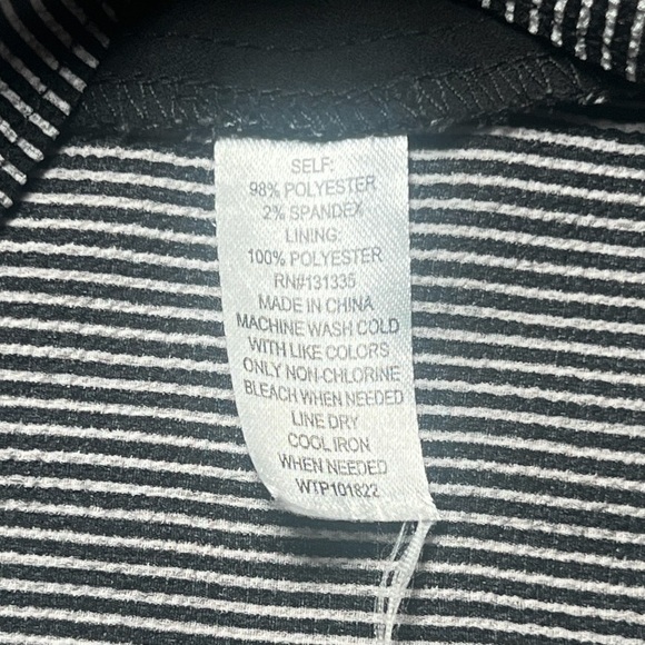 Socialite Black and White Striped Top - Size Large - Picture 6 of 7